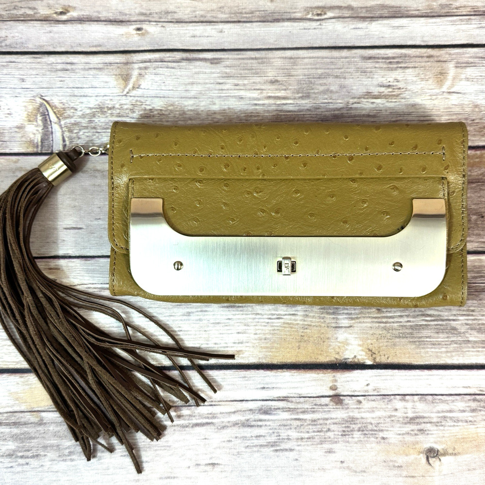 Diane von Furstenberg DVF Womens Tan Ostrich Embossed Leather Clutch Handbag